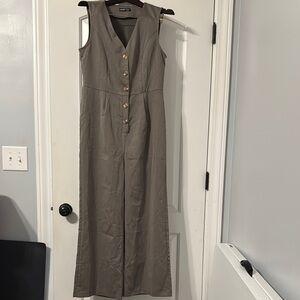 Sleeveless Olive Jumpsuit with Brown Buttons